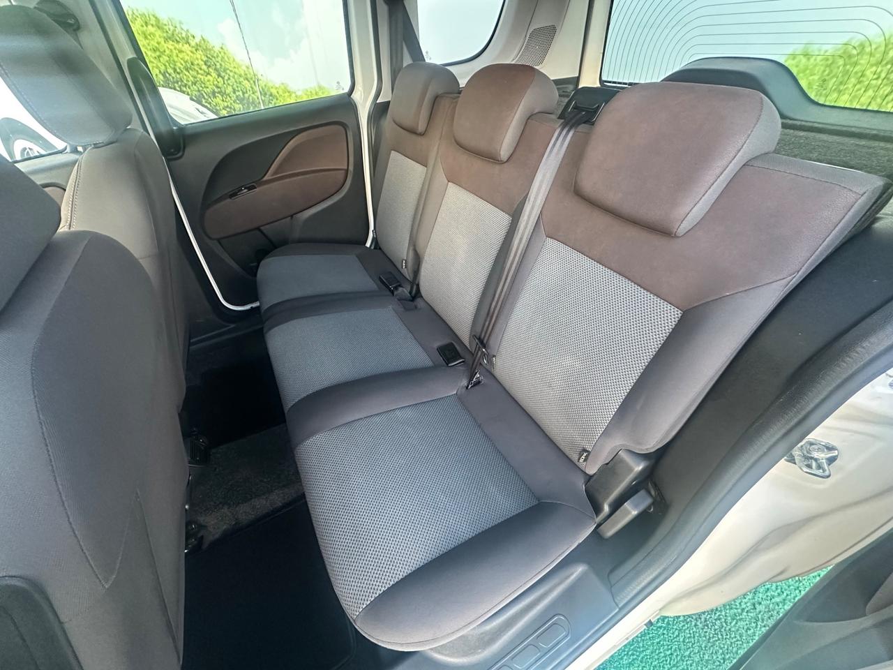 Fiat Doblò 1.6 MJT 120cv Trekking 2016