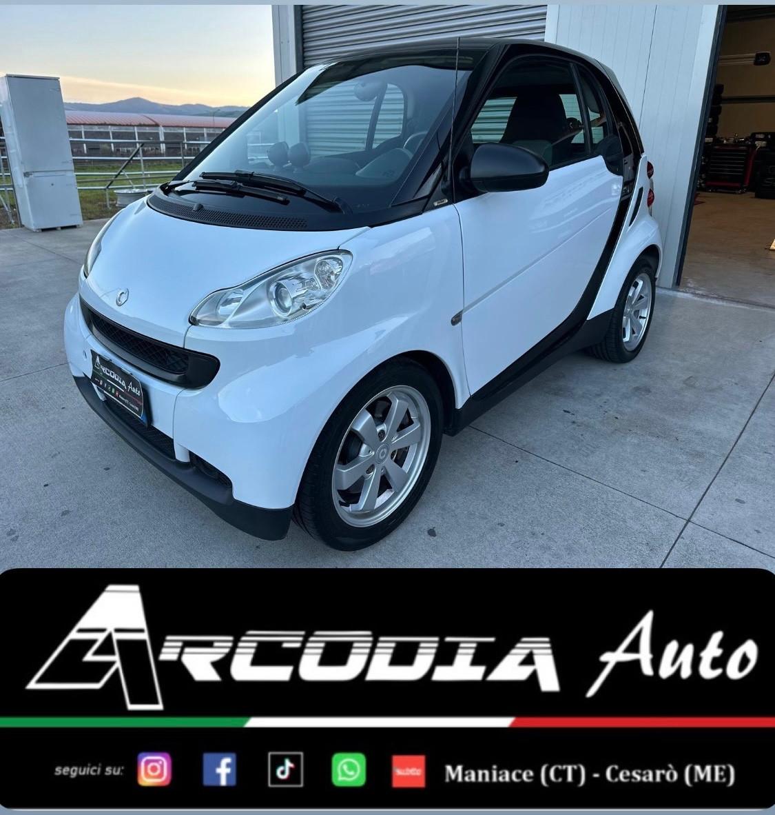 Smart ForTwo 1000 52 kW MHD coupé passion