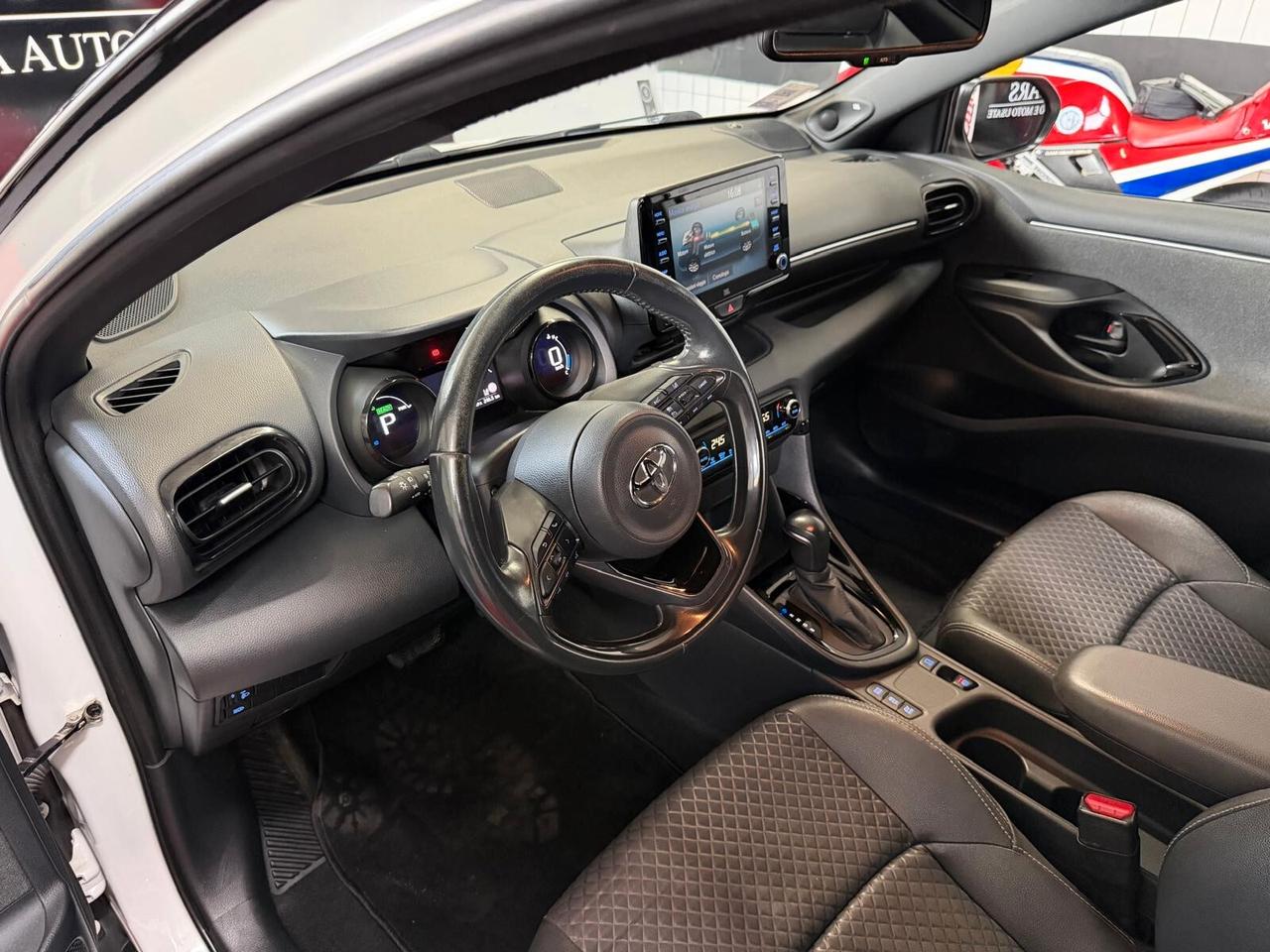 Toyota Yaris 1.5 Hybrid 5 porte Lounge Blue