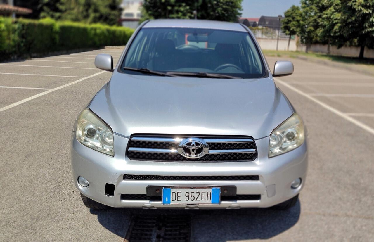 Toyota RAV 4 2.2 D-4D 136 CV Luxury