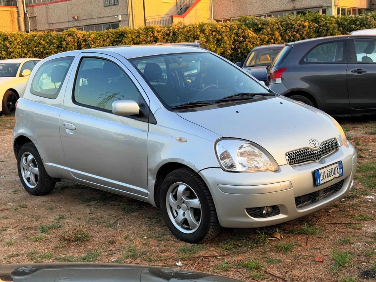 Toyota Yaris 1.0i 3 porte Expo Clima Benzina 65cv 2005