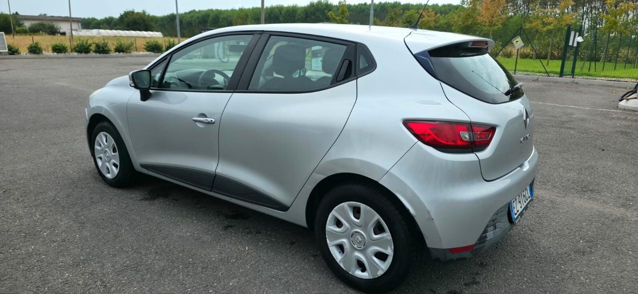 Renault Clio 1.2 75CV GPL 5 porte Costume National
