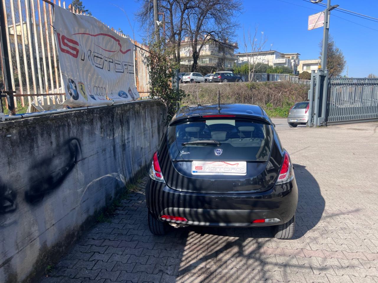 Lancia Ypsilon 1.2 69 CV 5 porte GPL Ecochic Gold