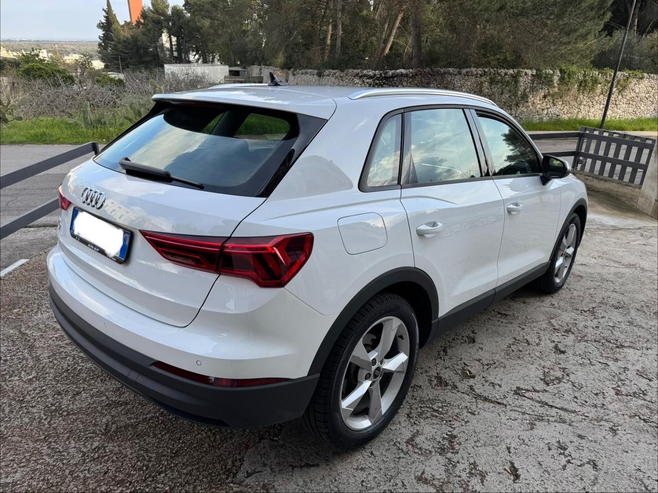 Audi Q3 2.0 TDI - CERCHI 19 - MATRIX LED- 2022