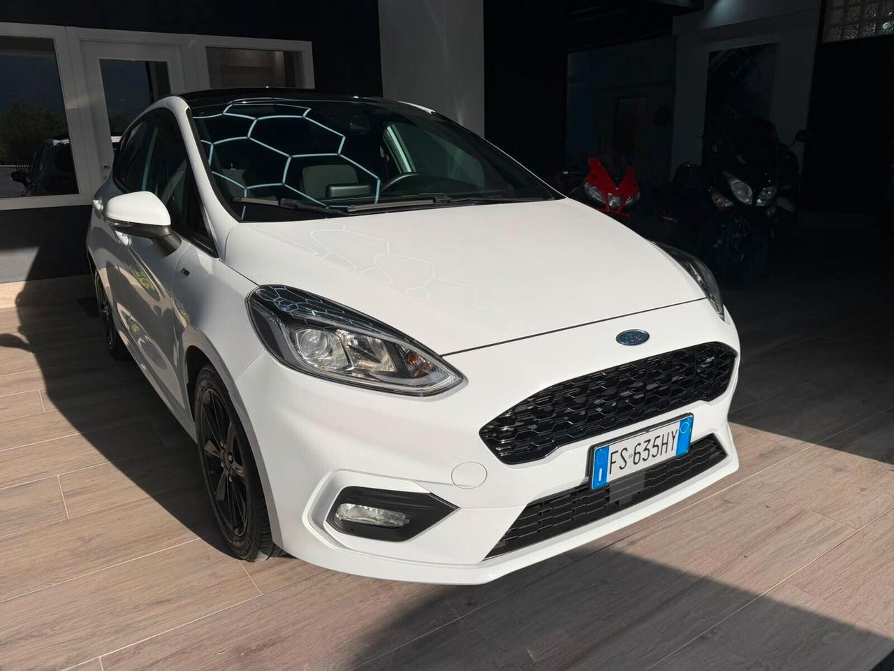 Ford Fiesta 1.1 85 CV 5 porte ST-Line TETTO UNICOPROPRIETARIO
