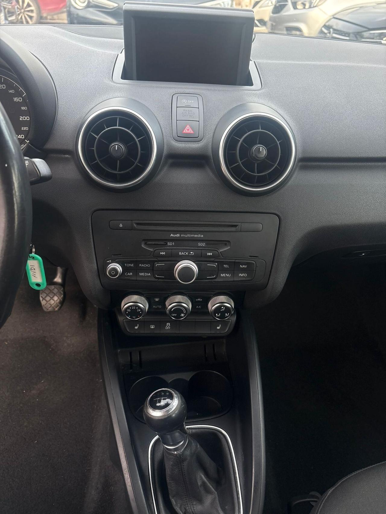 Audi A1 1.6 TDI 5 porte NEOPATENTATI