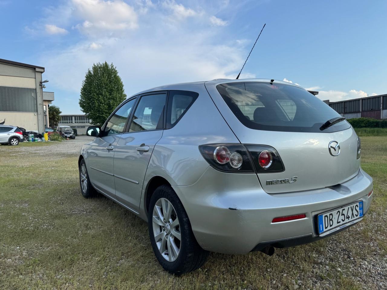 Mazda 3 Mazda3 1.6 benzina 2006 neopatentati.