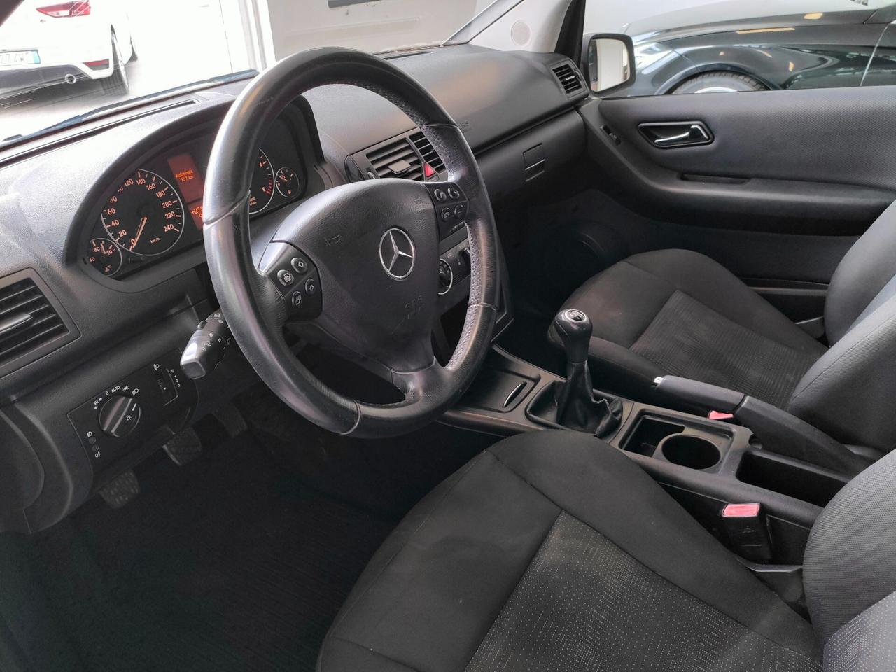 MERCEDES-BENZ A 160 CDI