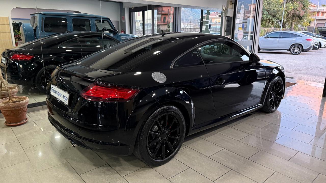 AUDI TT 2.0 TDI 184 TOTAL BLACK