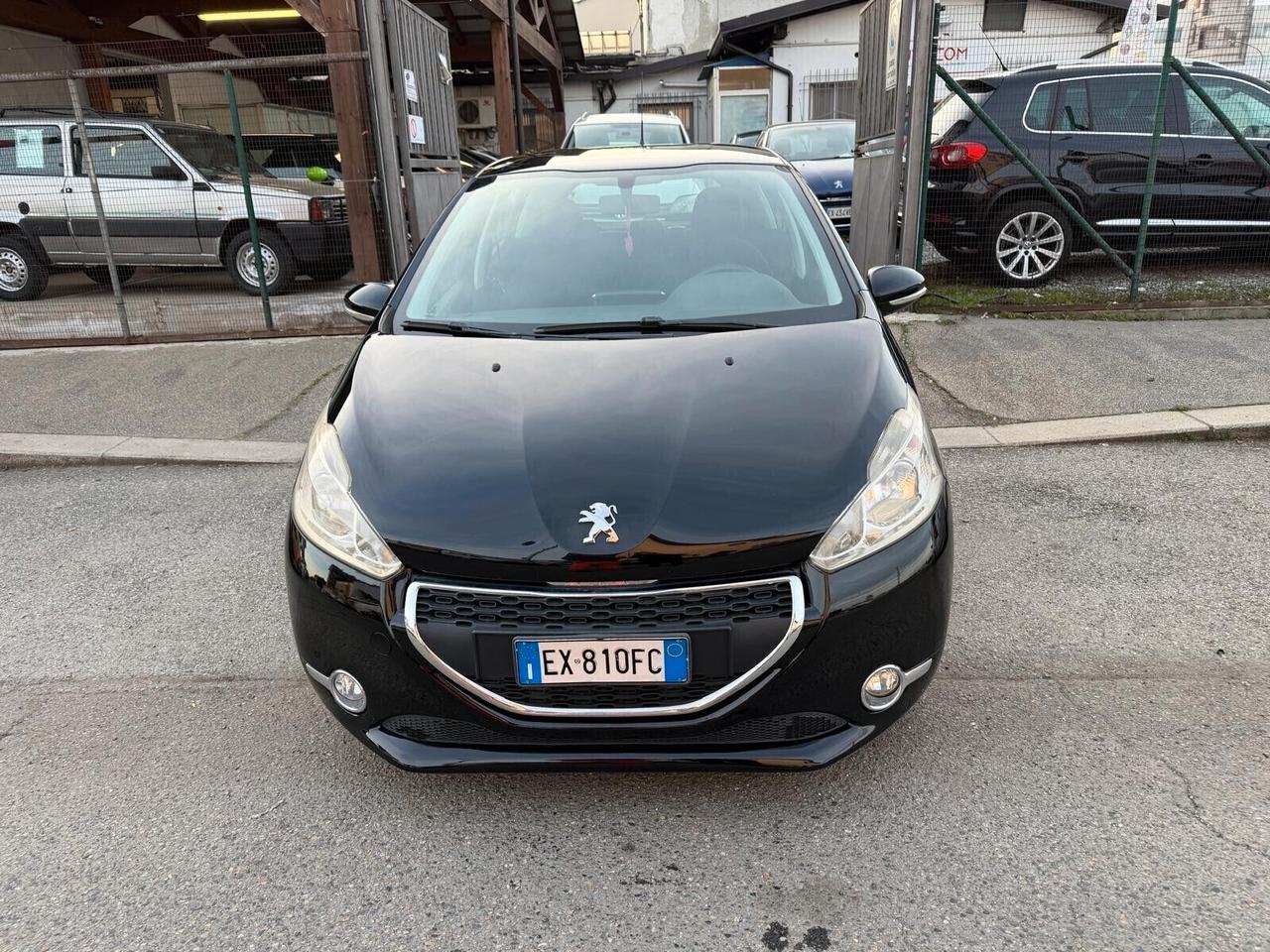 Peugeot 208 PureTech 82 5 porte Allure