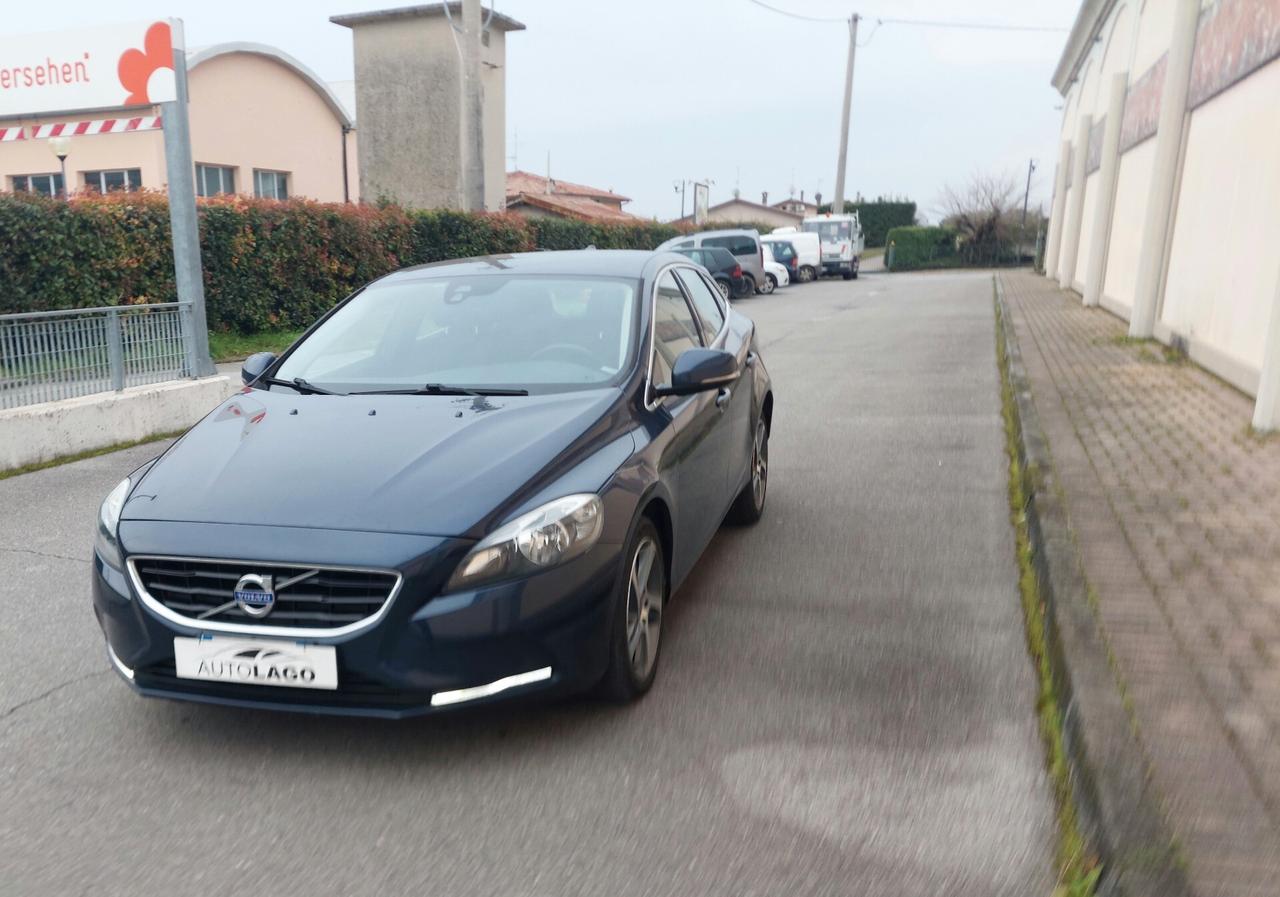 Volvo V40 D3 Momentum