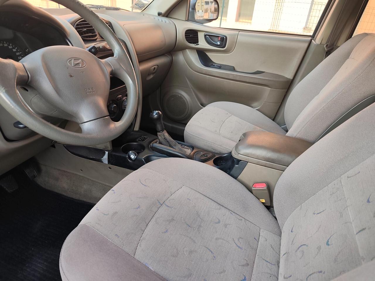 Hyundai Santa Fe 2.4i 4WD GL Plus