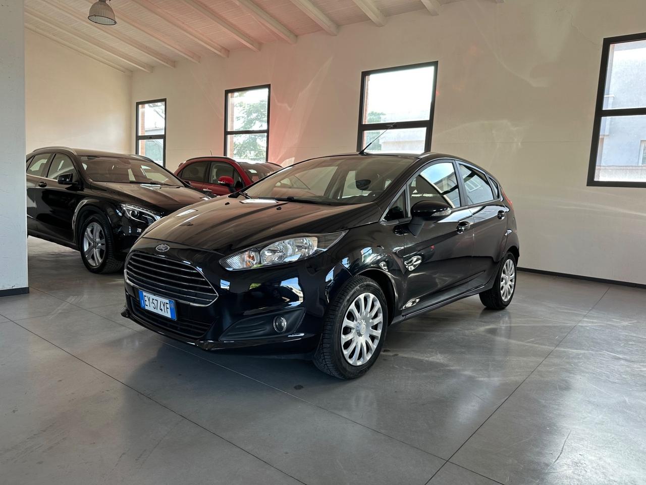 Ford Fiesta 1.2 60CV 5 porte Black & White Edition