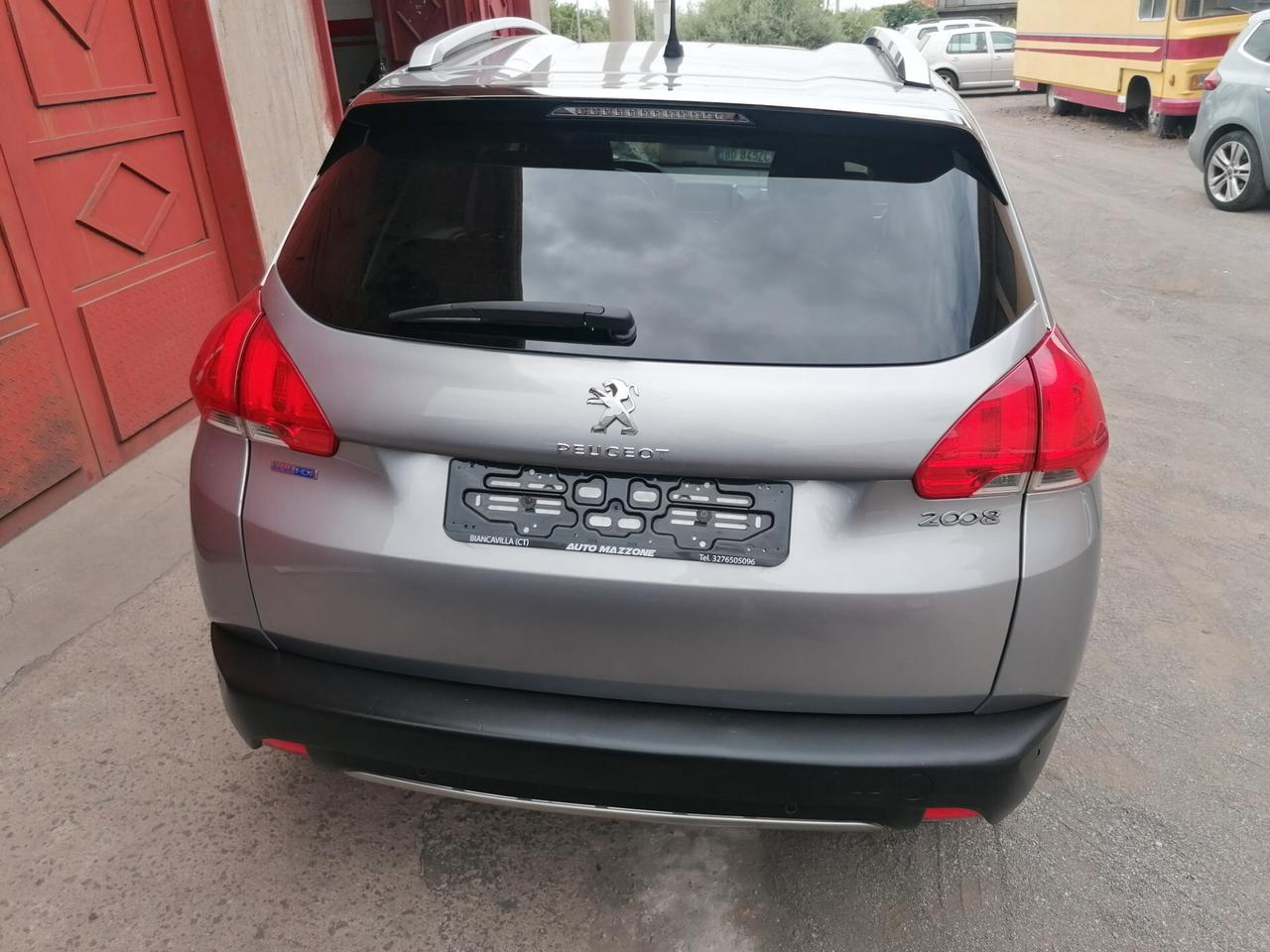 Peugeot 2008 BlueHDi 100 Allure