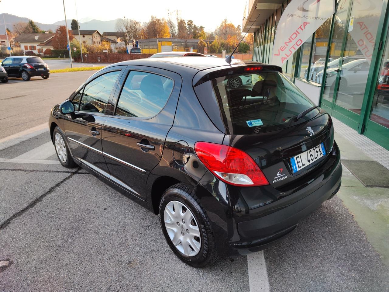 Peugeot 207 1.4 HDi 70CV 5p. NEOPATENTATI