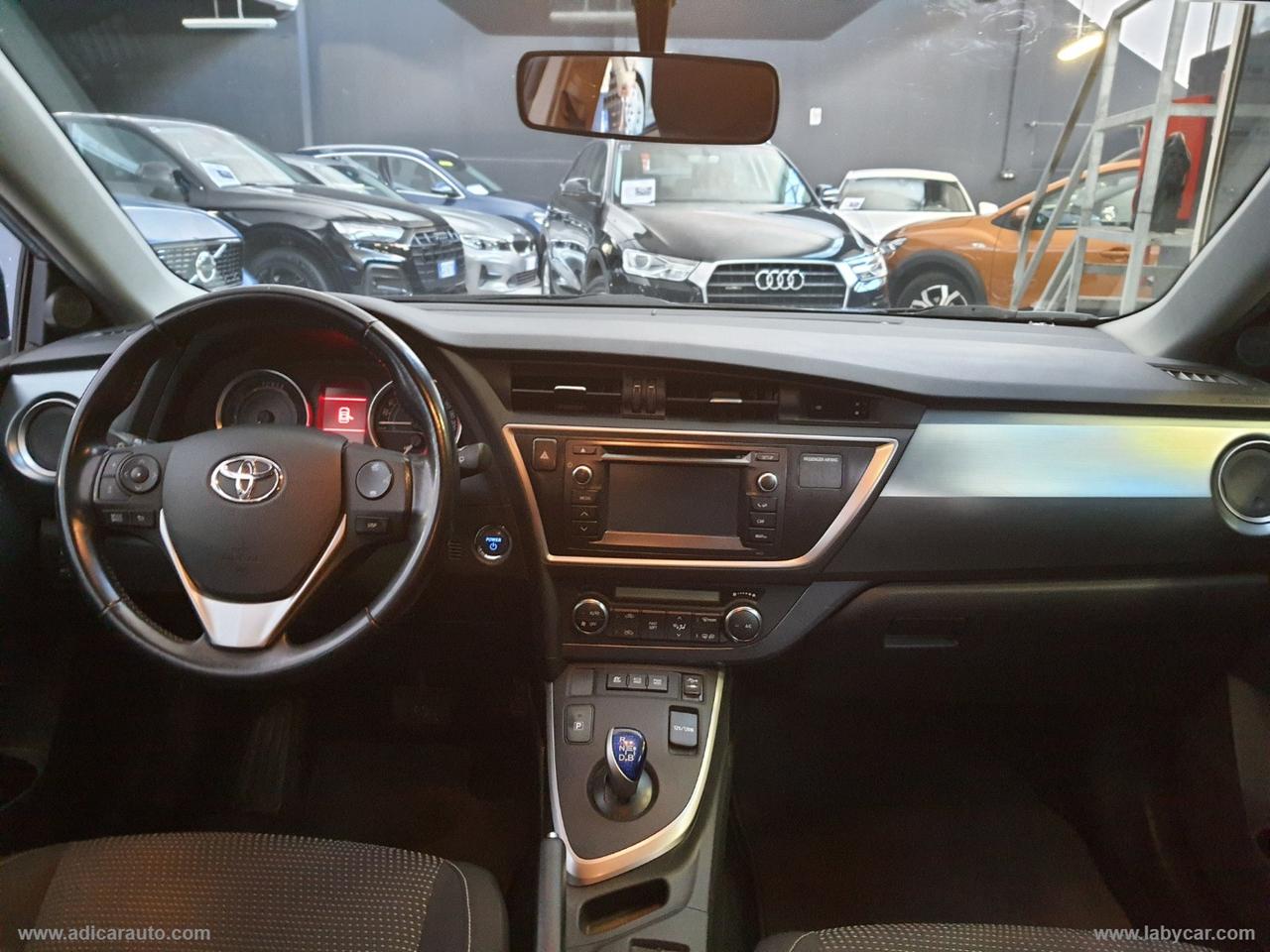 TOYOTA Auris 1.8 Hybrid Lounge