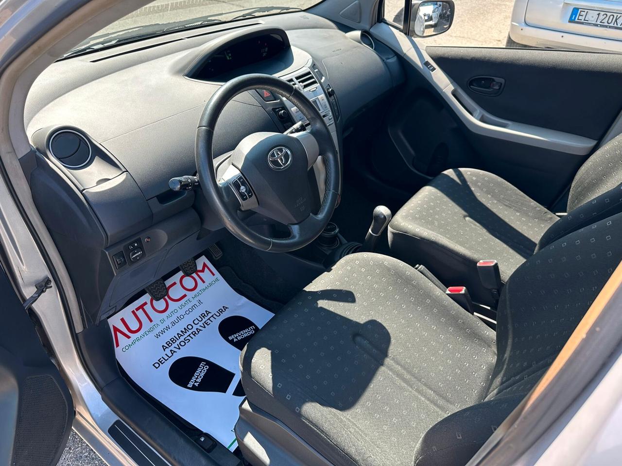 Toyota Yaris 1.0 5 porte