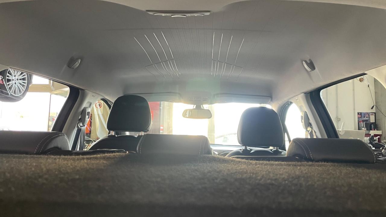 Peugeot 2008 1.6 e-HDi 115 CV Stop&Start Allure