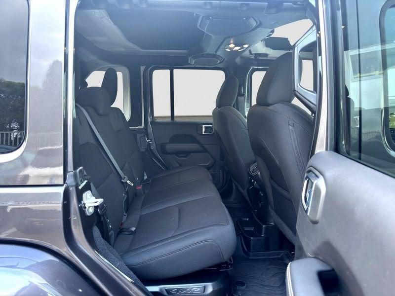 Jeep Wrangler Wrangler Unlimited 2.0 PHEV Sahara Autom.