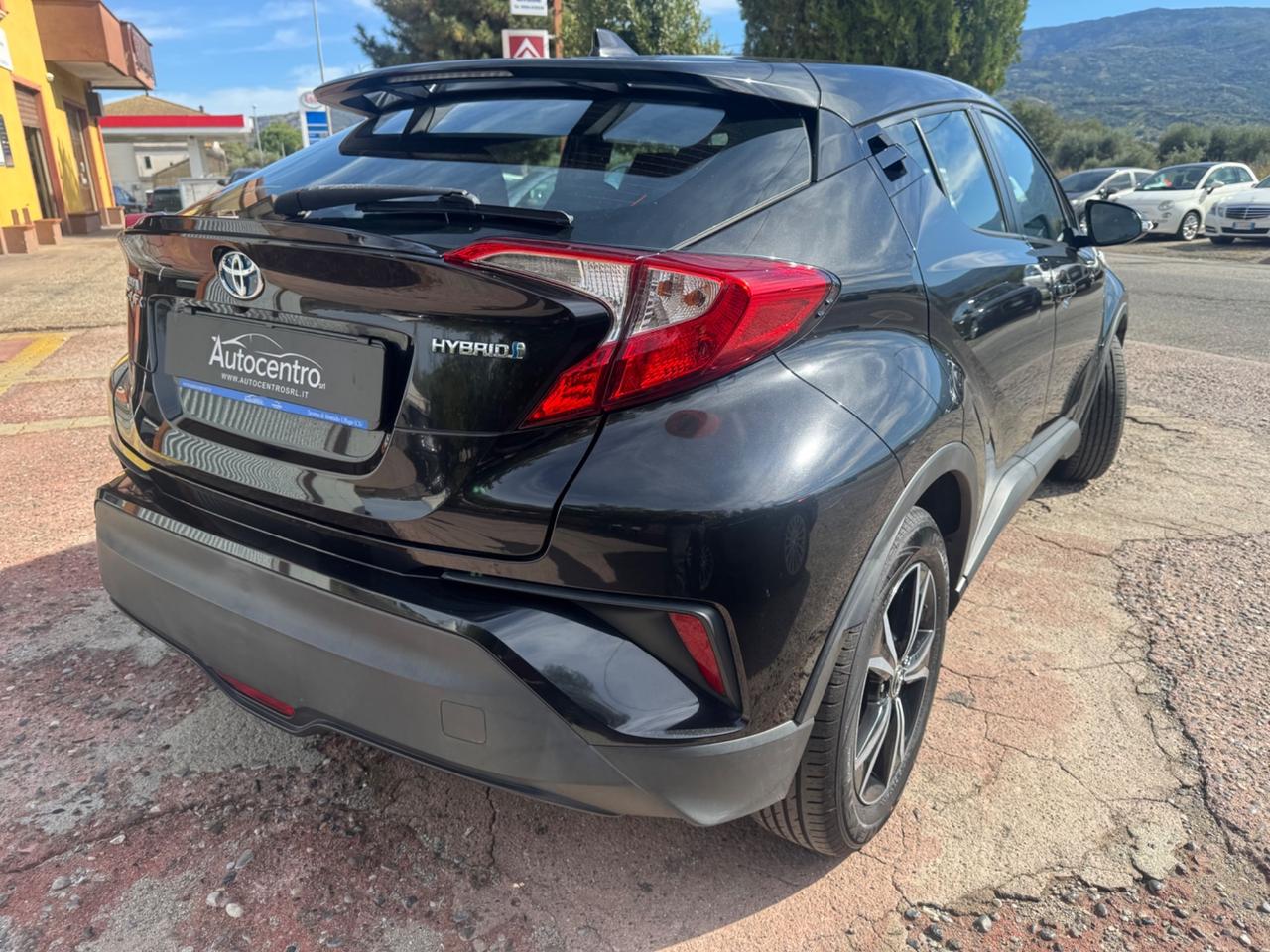 Toyota C-HR 1.8 Hybrid E-CVT Lounge