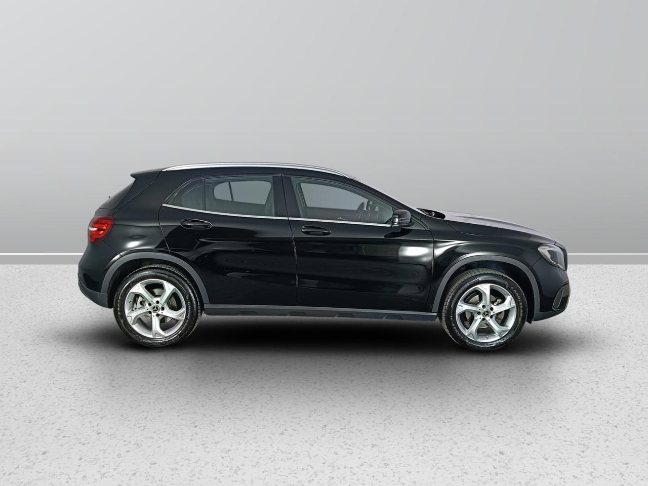 Mercedes-Benz GLA-X156 2017 - GLA 180 Sport