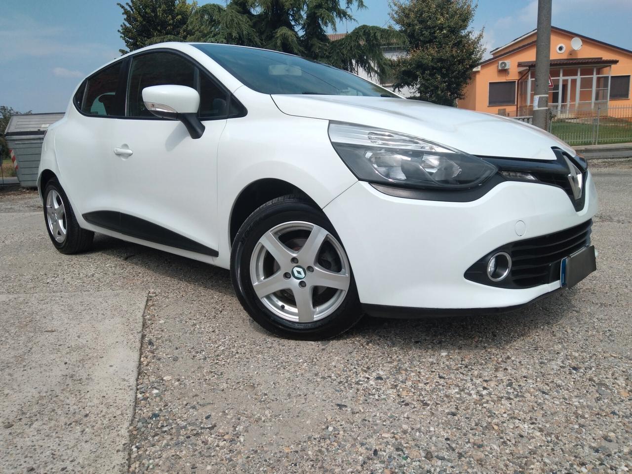 Renault Clio 1.2 75CV 5 porte Wave x neopatentati