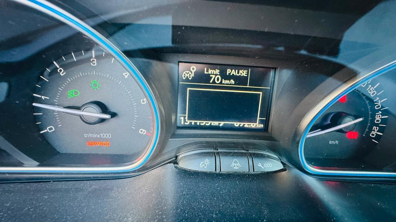Peugeot 2008 BlueHDi 100 GT Line