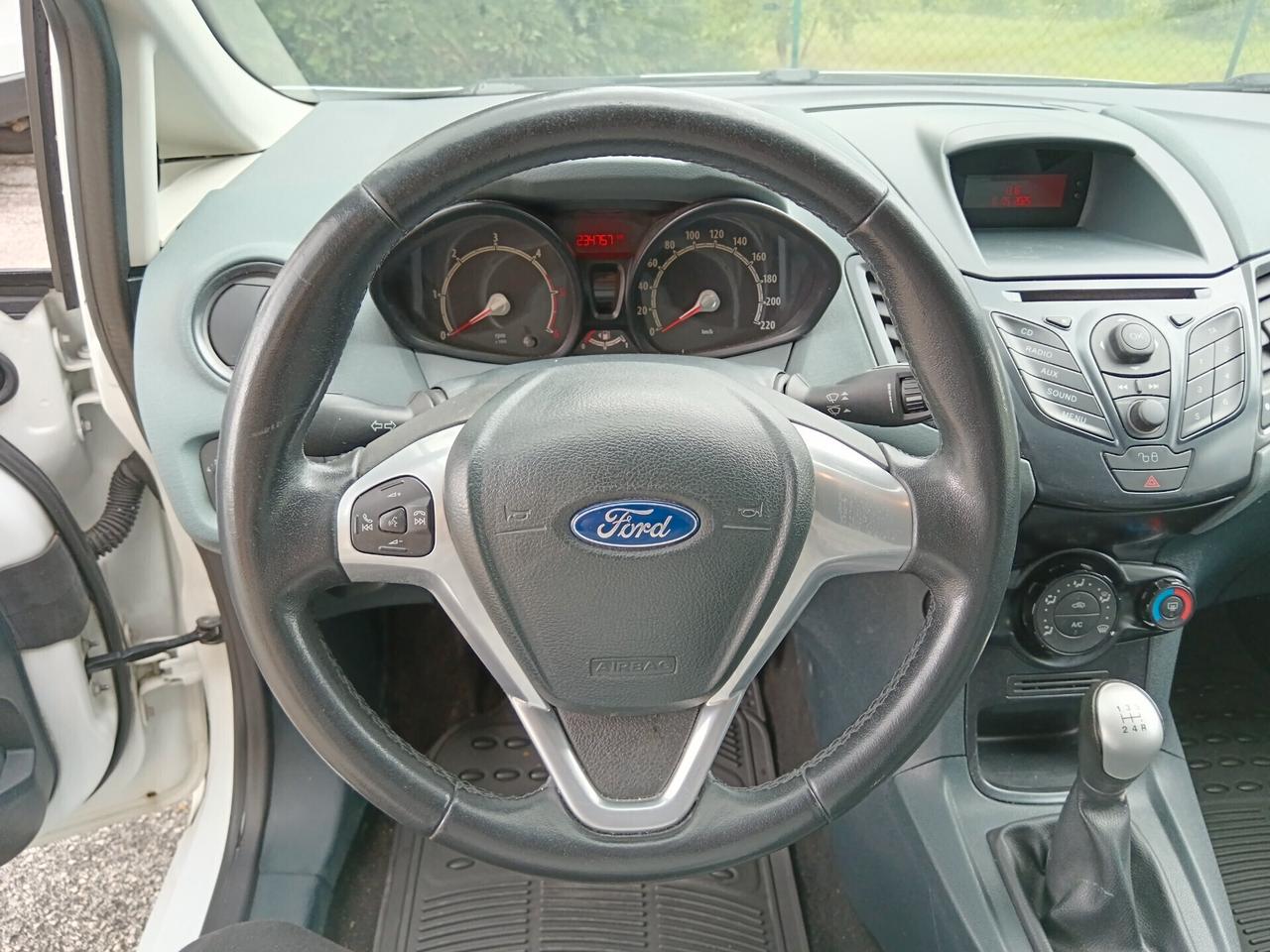 Ford Fiesta 1.4 TDCI 68CV AUTOCARRO 2 POSTI