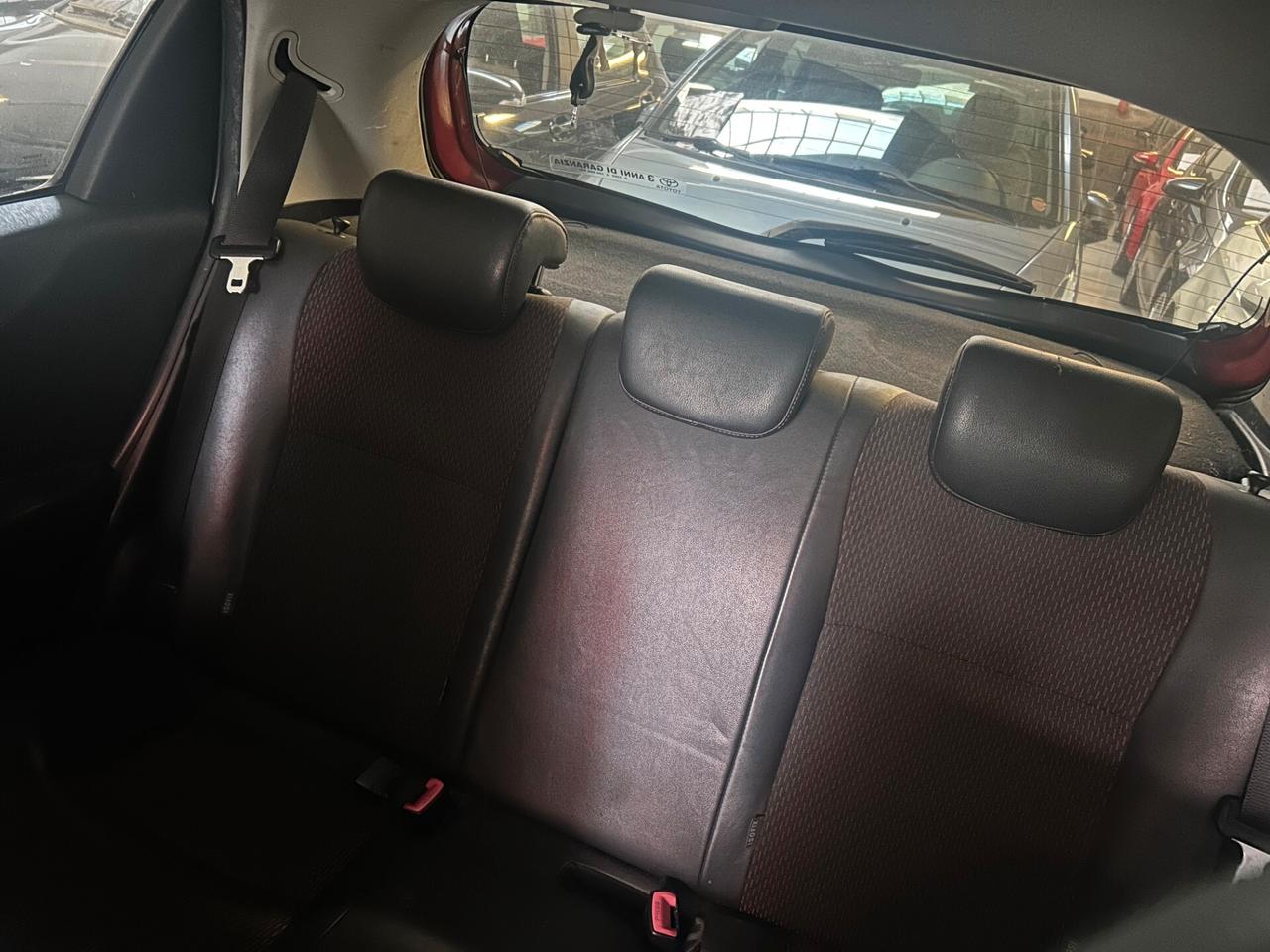 Toyota Yaris 1.3 5 porte Lounge