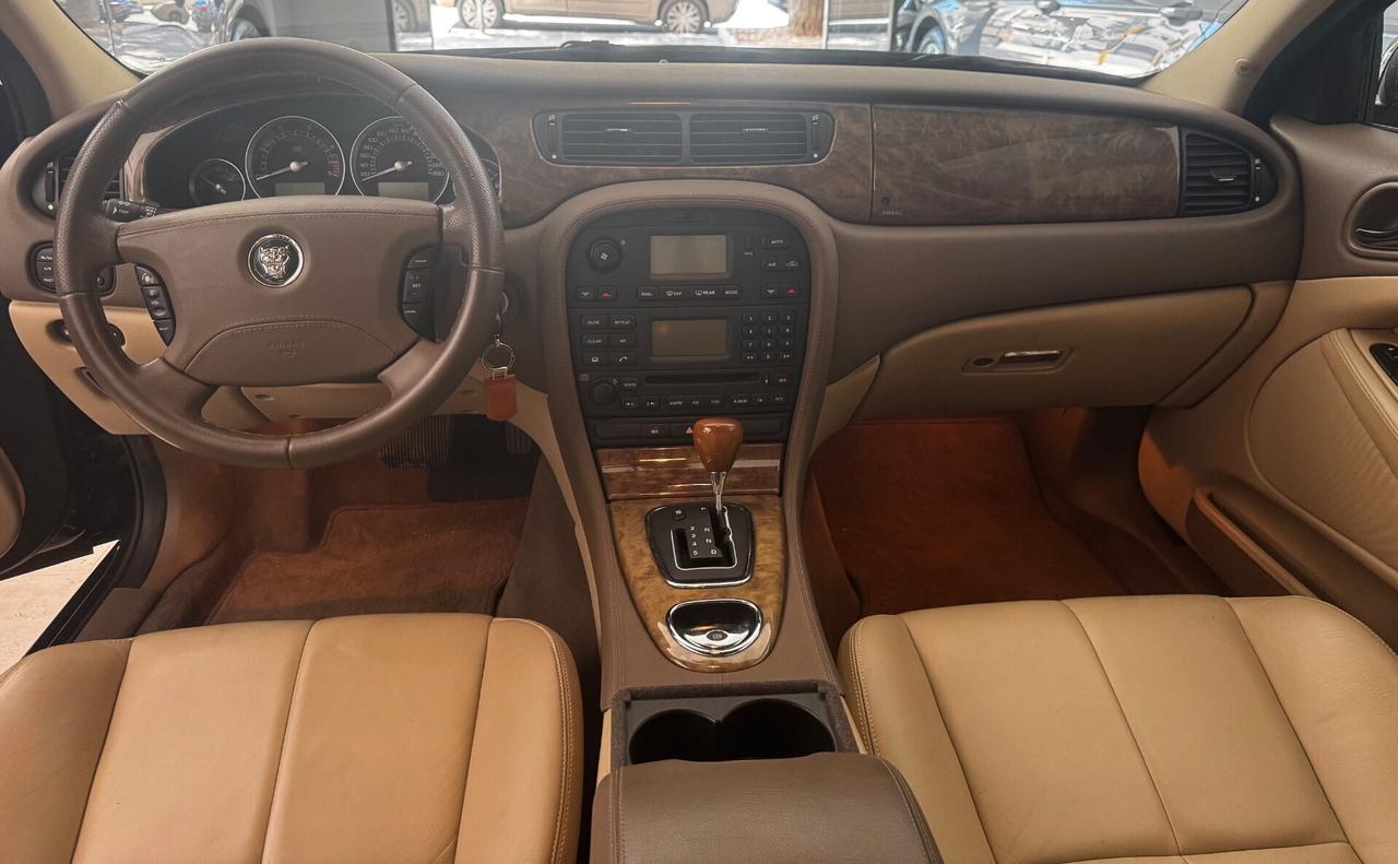 Jaguar S-Type 2.7 diesel V6 Executive