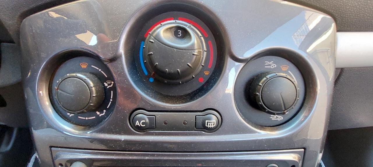 CLIO 1,2 GPL LANDI RENZO SCADENZA APRILE 2035 NAVIGATORE X NEOPATENTATI IMPECCABILE FULL