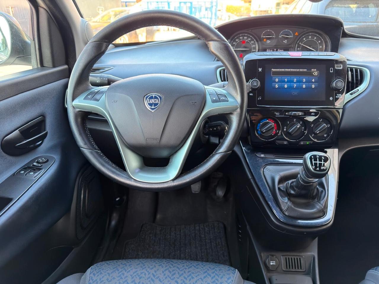 Lancia Ypsilon Hybrid Gold 2023 Nav e Retrocamera