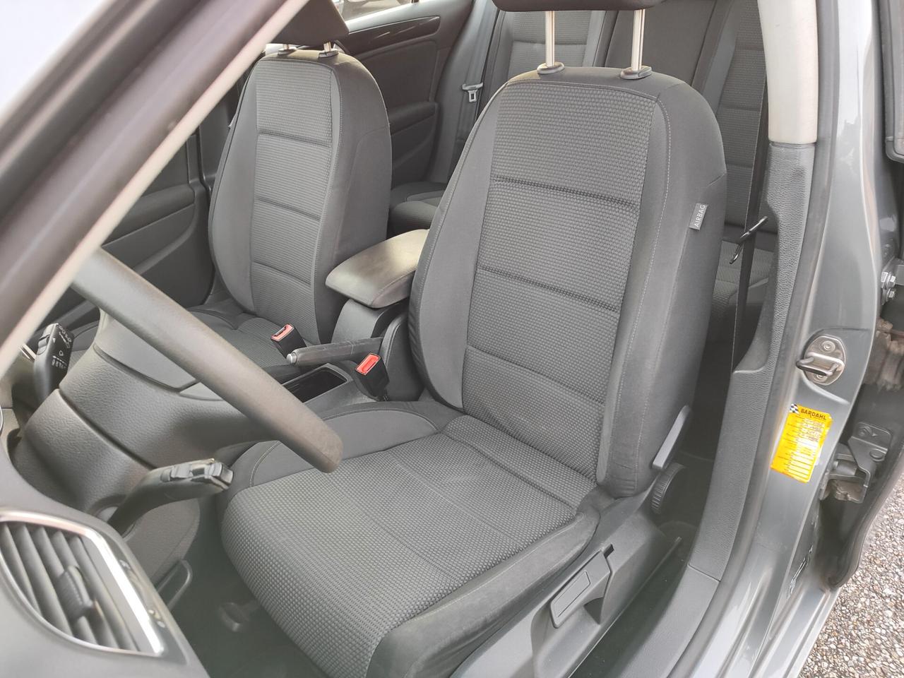 Volkswagen Golf 1.6 5p. Comfortline