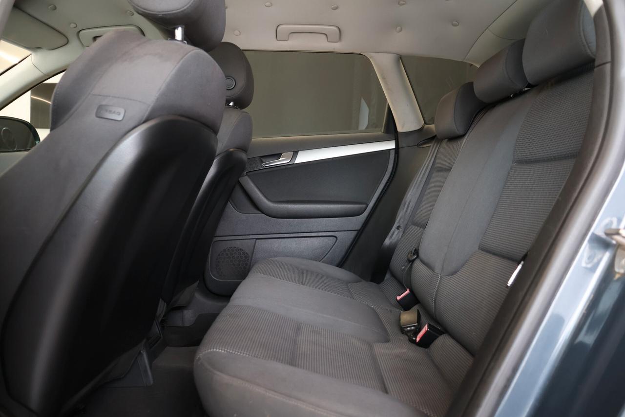 Audi A3 Sportback 1.6 TDI 105cv Attraction ok neop