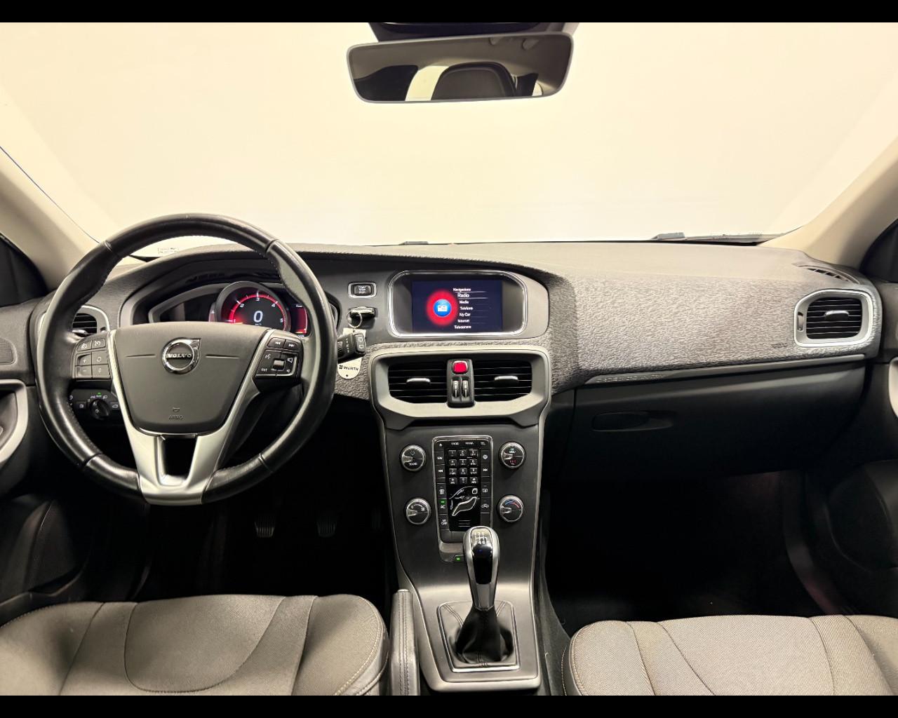 VOLVO V 40 2.0 D2 CROSS COUNTRY BUSINESS MY 17