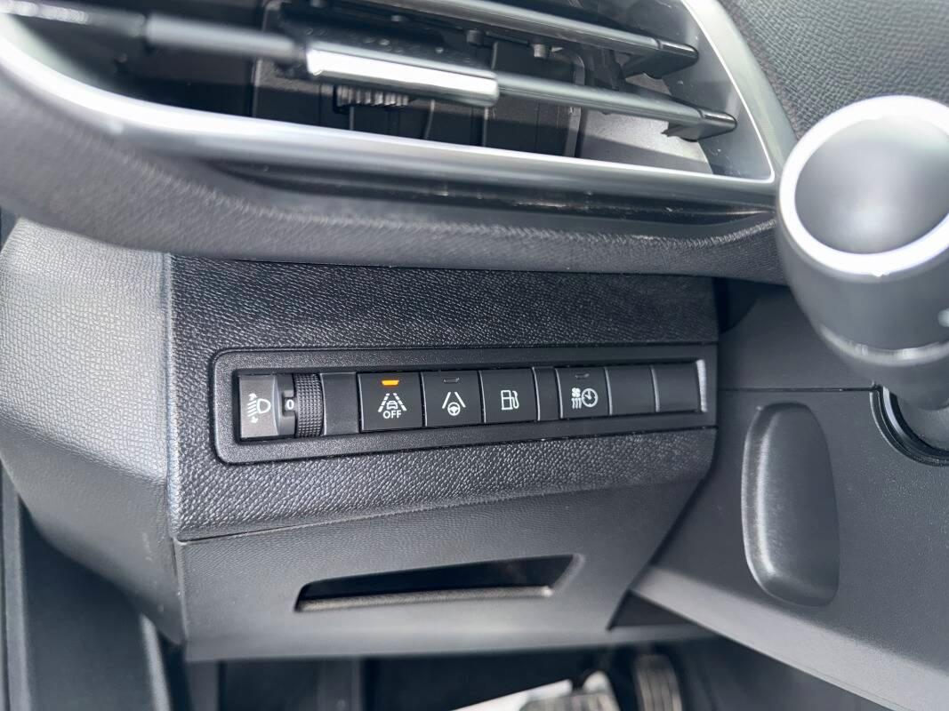 Peugeot 3008 II 1.6 hybrid phev Allure Pack 225cv e-eat8