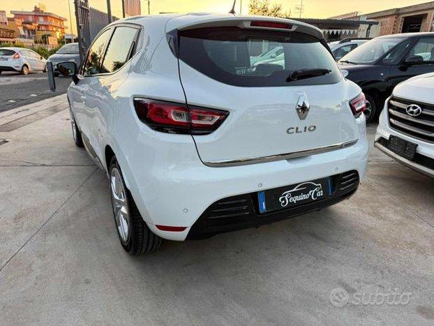 RENAULT Clio dCi 8V 75 CV 5 porte Moschino Life