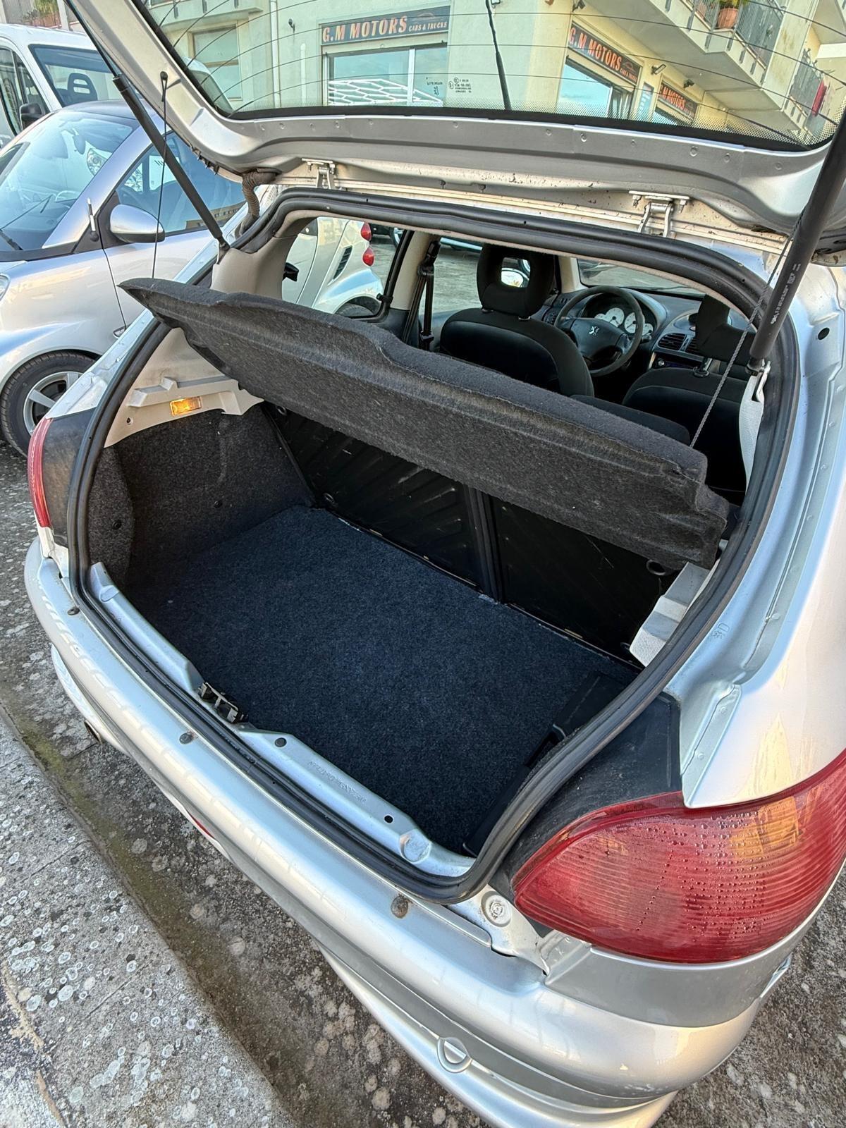 Peugeot 206 1.4 5p. Enfant Terrible