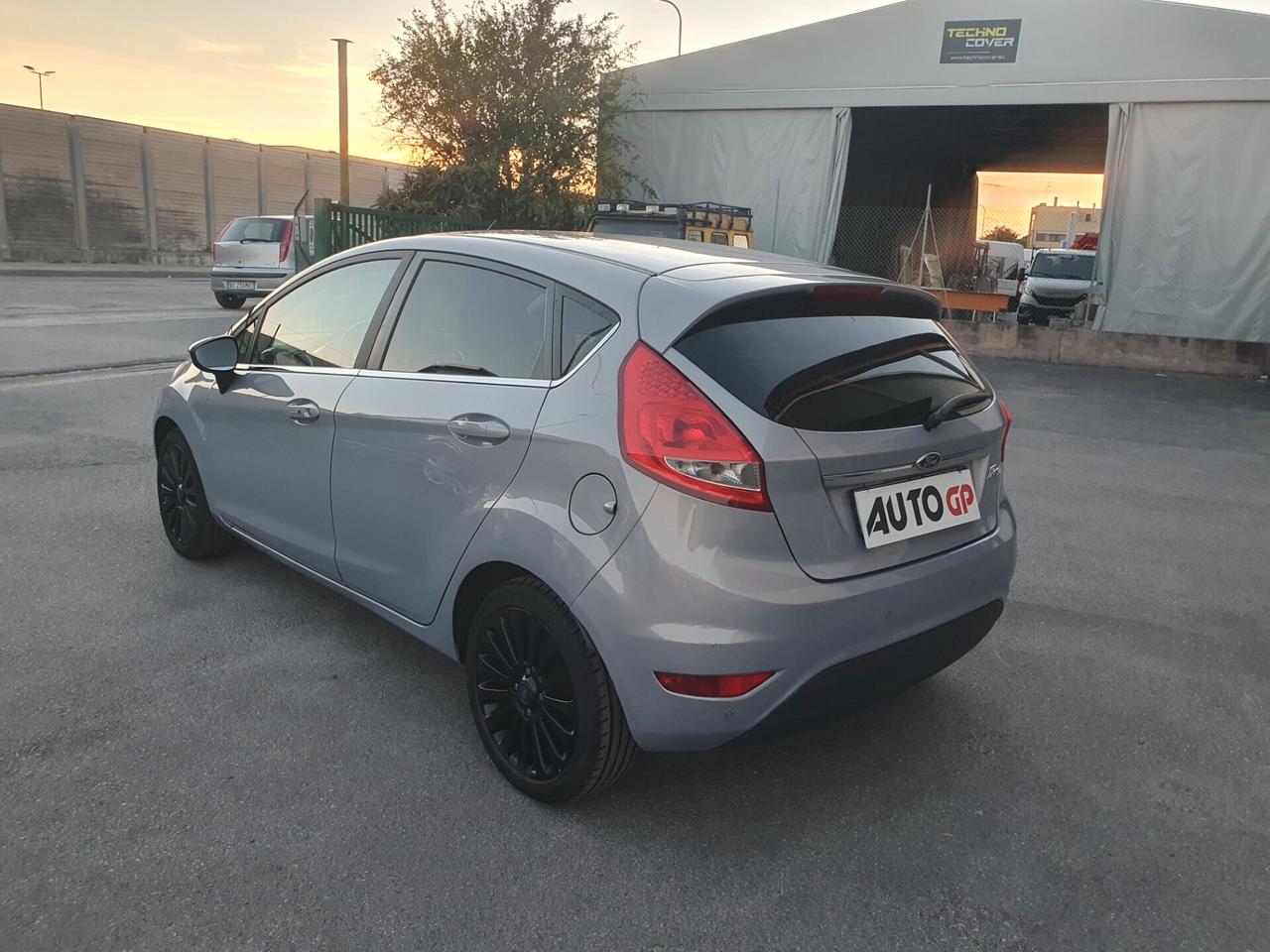 Ford Fiesta 1.4 TDCi 70CV 5p. Titanium. Neop 2012