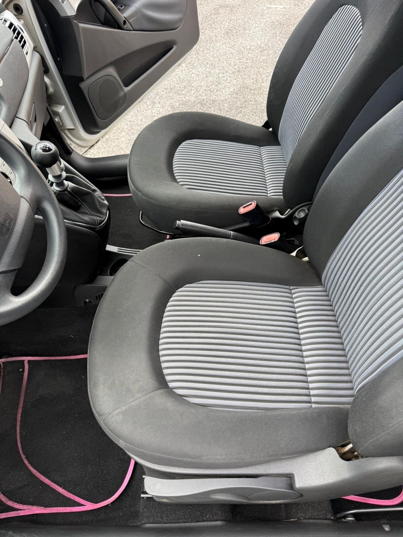 Lancia Ypsilon 1.2 Argento
