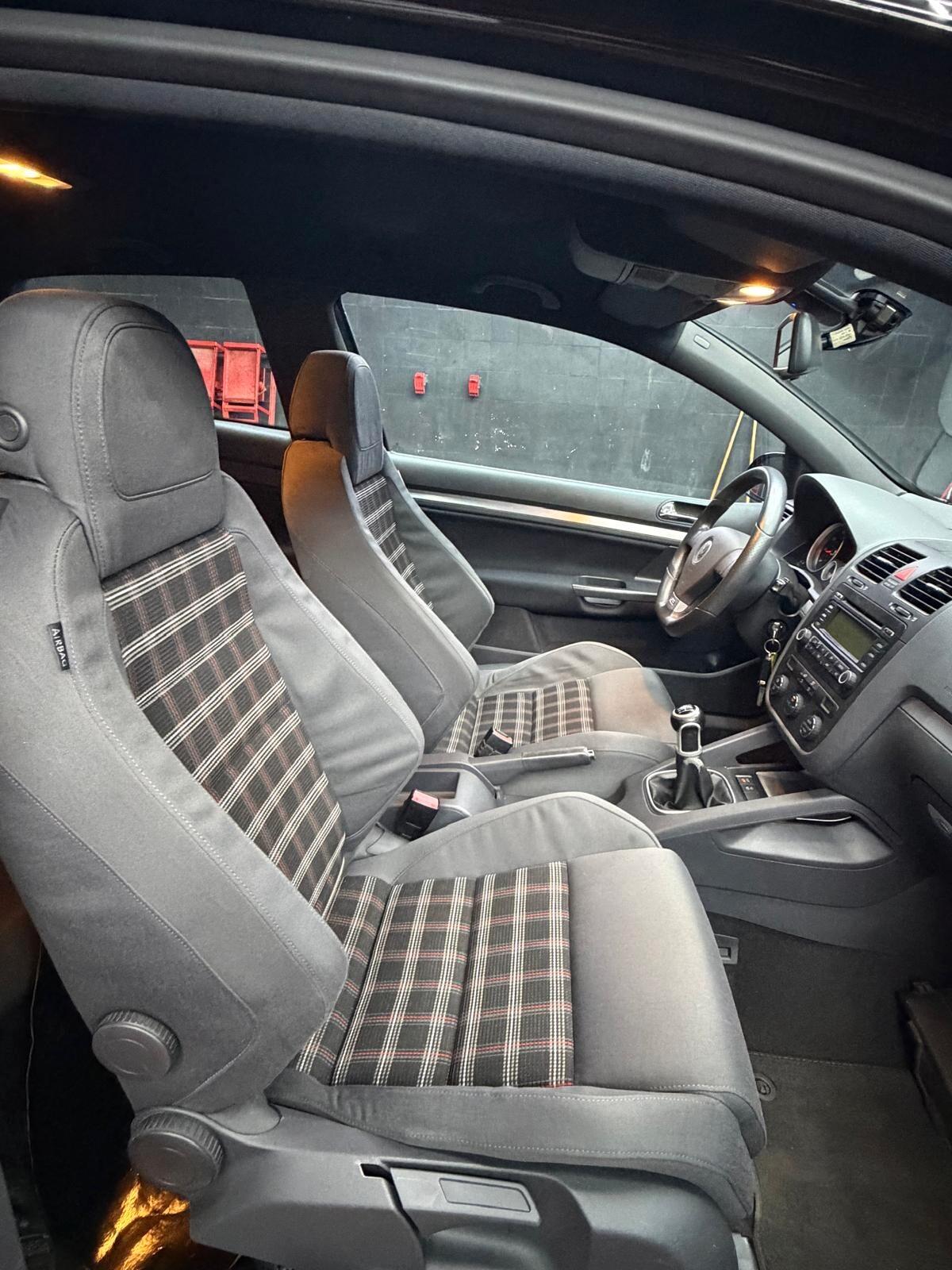 Volkswagen Golf GTI 2.0 16V TFSI 3p.