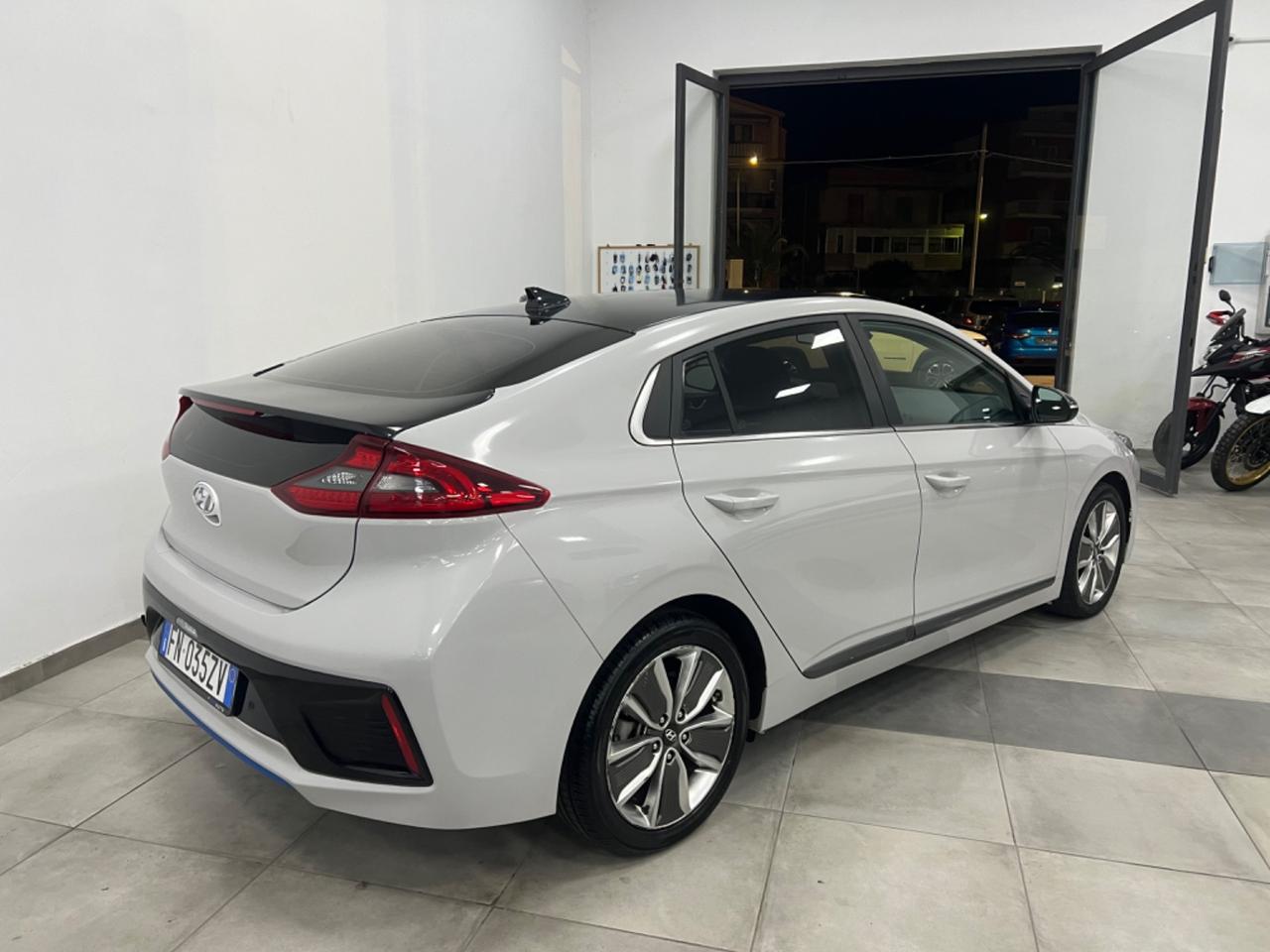 Hyundai Ioniq 1.6 Hybrid DCT Style -anno 2018 - km 130.000