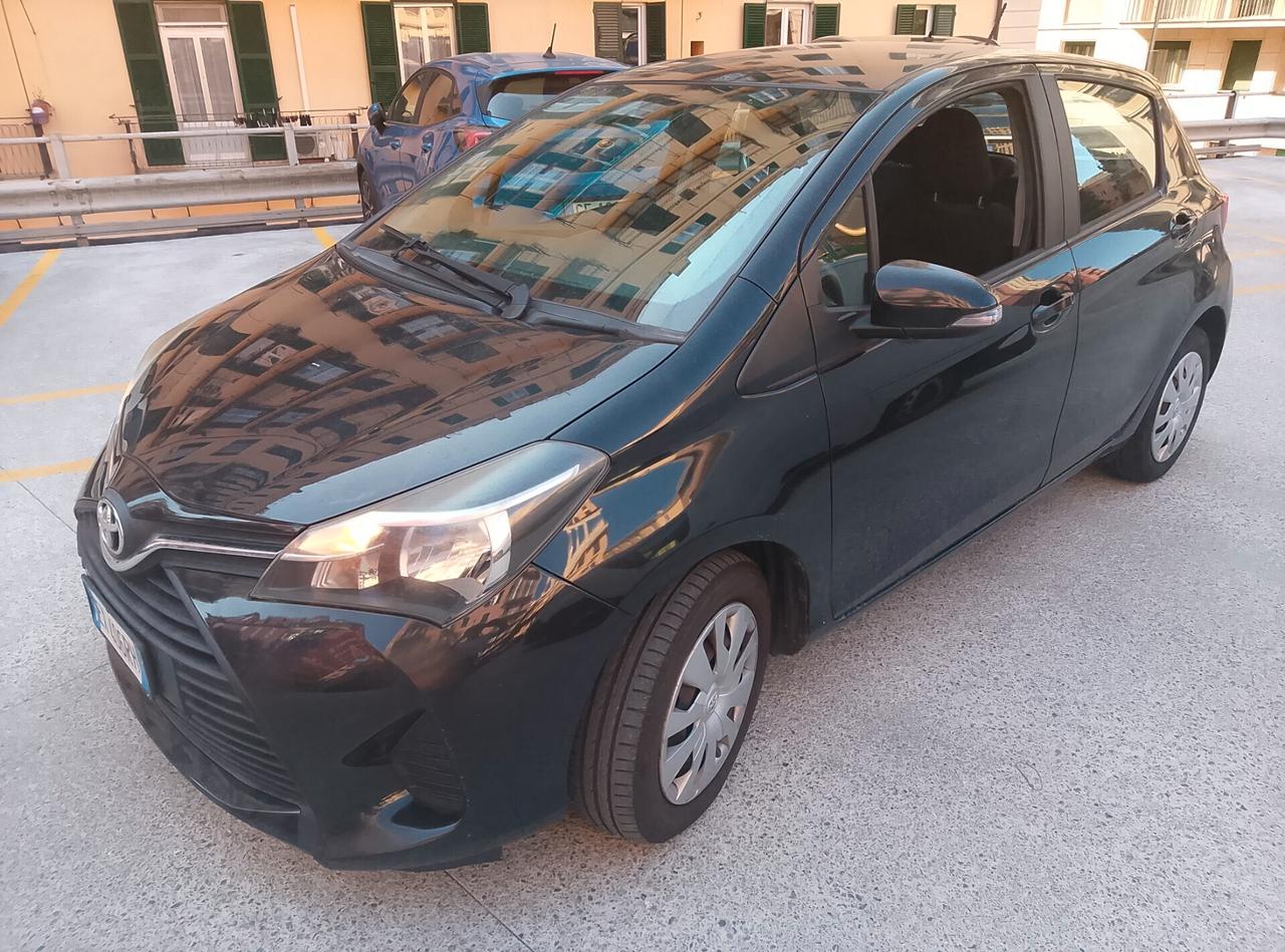 Toyota Yaris 1.4 D-4D 5 porte Active
