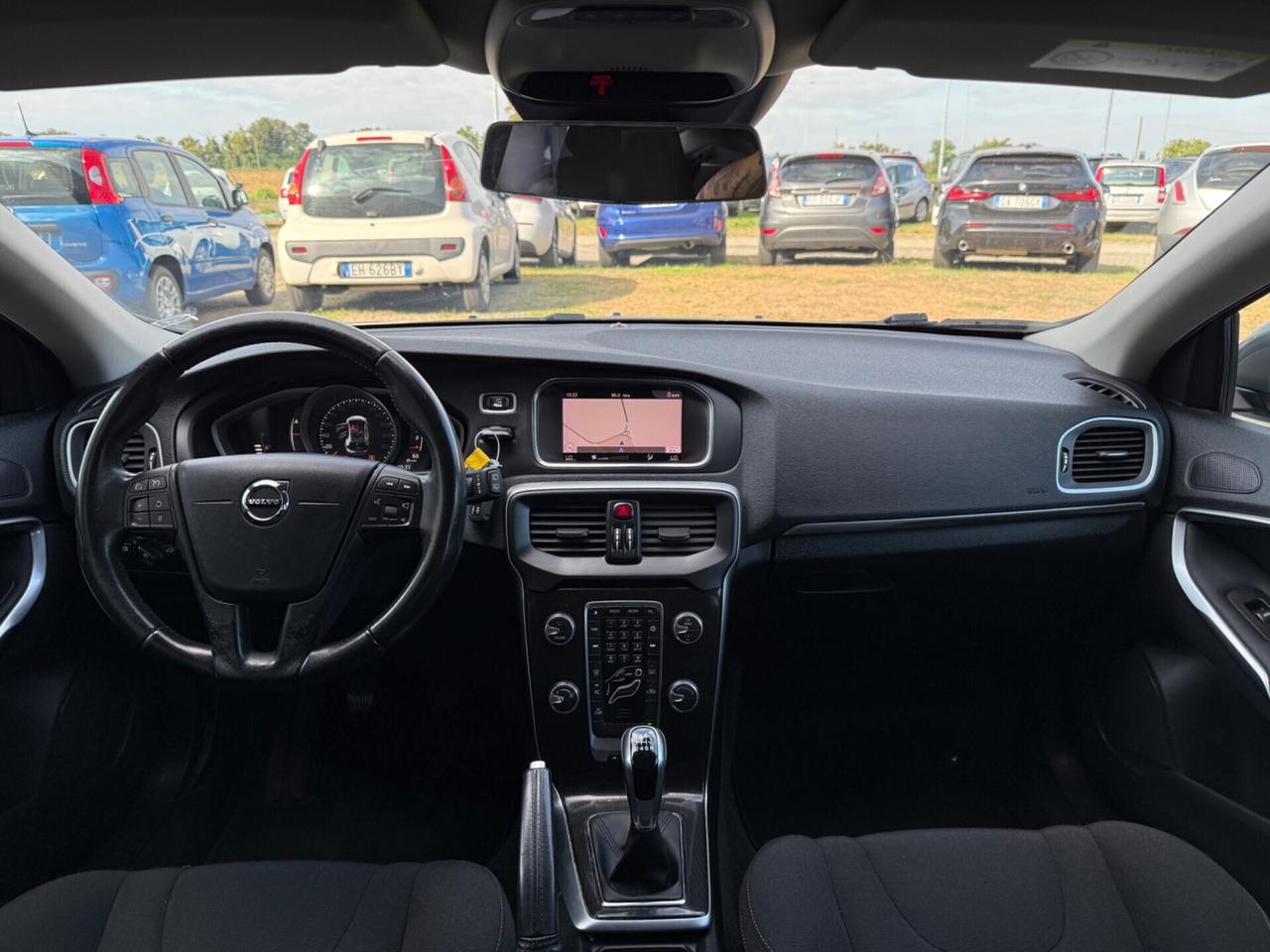 Volvo V40 - 2.0D. |UNIPRO|NAVI