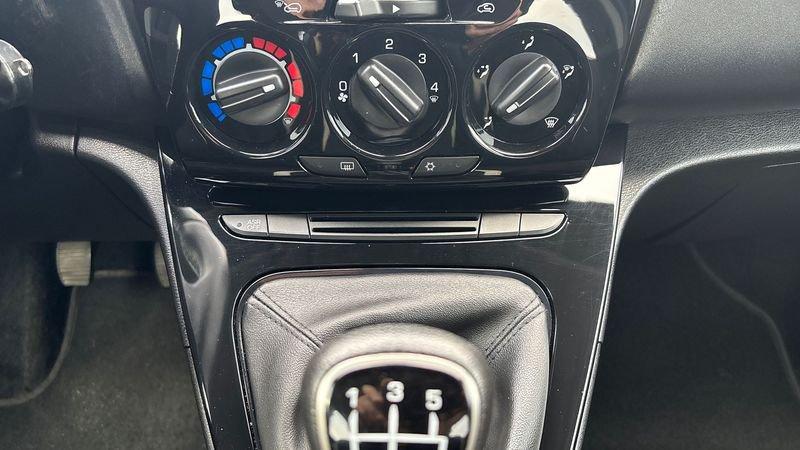 Lancia Ypsilon III 2015 5 Porte 1.2 Ecochic 69cv Gold my16