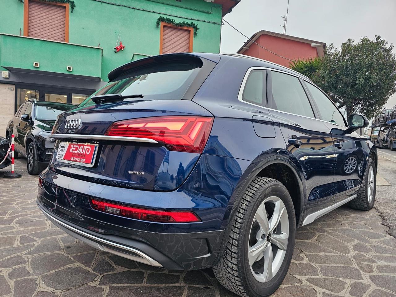 Audi Q5 40 TFSI quattro S tronic Identity Black 2.0 204 CV