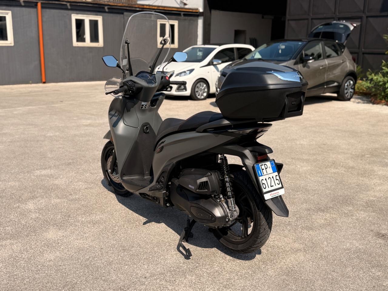 Honda SH 350 Sport