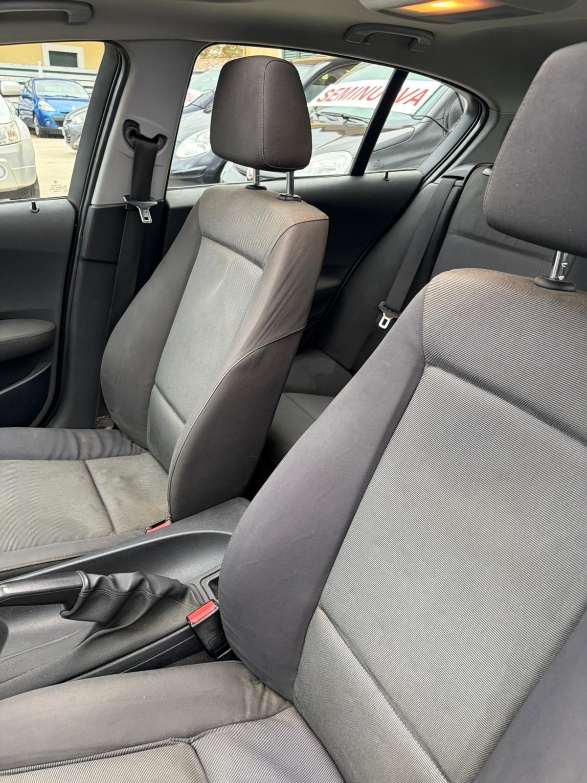 Bmw 118 diesel 122 cavalli adatta a neopatentati tetto apribile