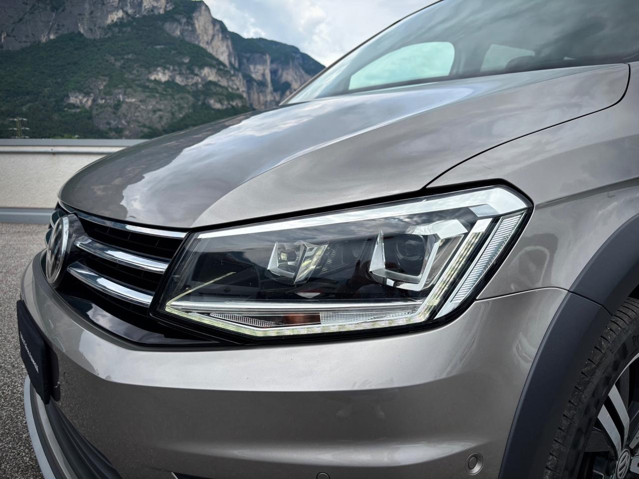 Volkswagen Caddy 2.0 TDI 150 CV Alltrack "Gancio/WinterPack3/Webasto"