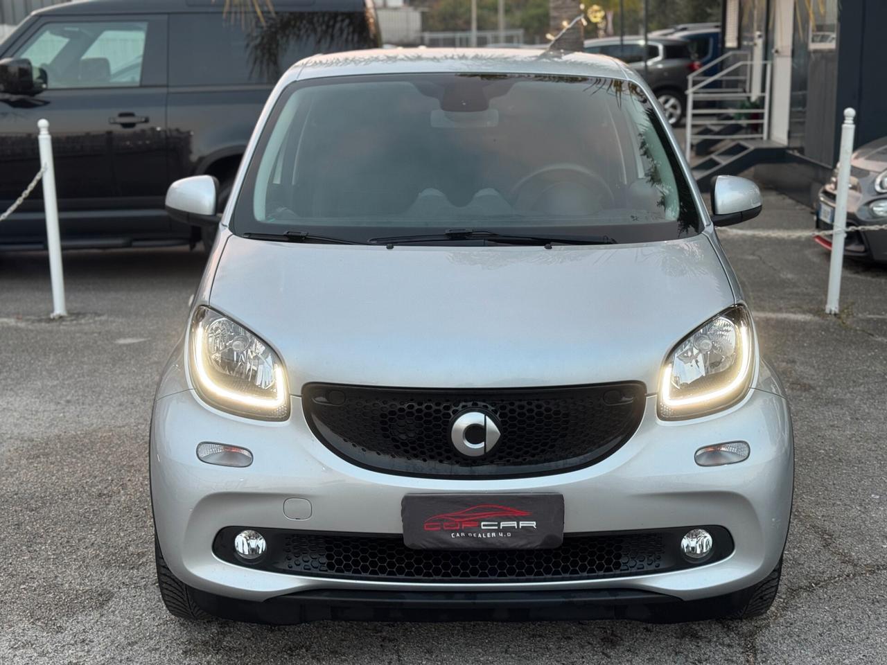 Smart ForFour 70 1.0 twinamic Prime LED PELLE